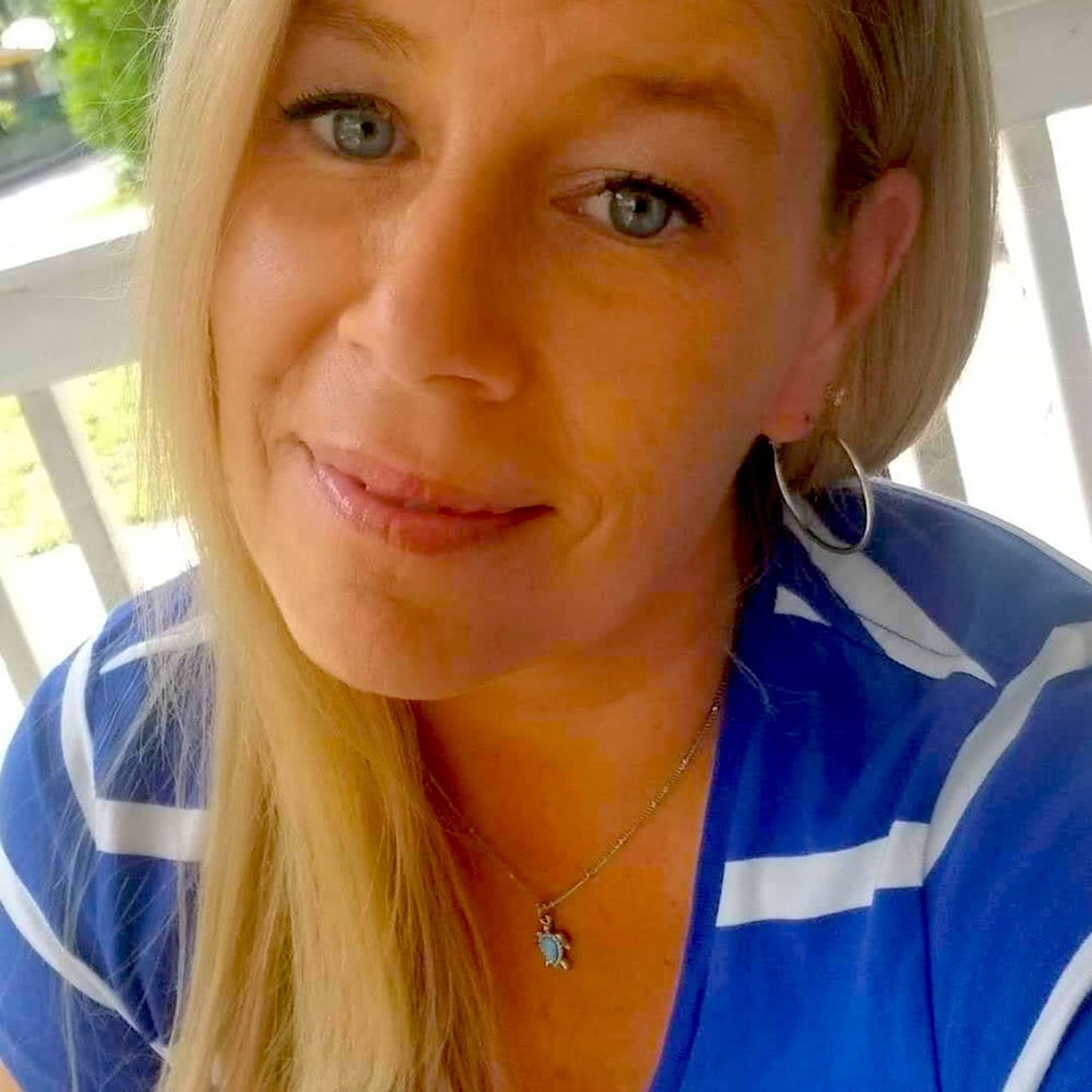 Meet your Posher, Angela